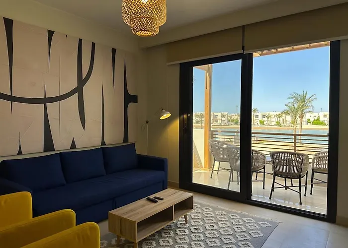 Colorful 1br Apt-free Pool & Lagoon Access In Elgouna * Hurgada