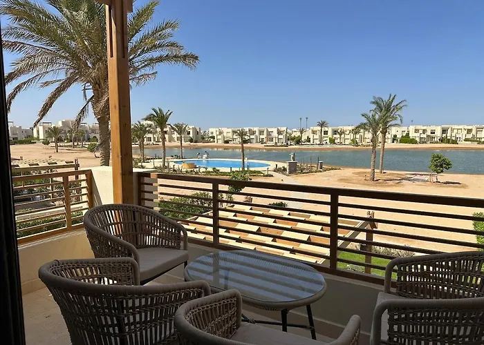 Colorful 1br Apt-free Pool & Lagoon Access In Elgouna